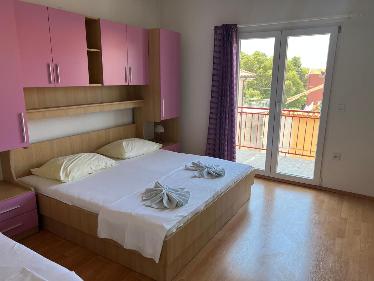 Apartmani Kacola Tučepi エクステリア 写真